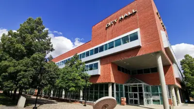 alt="City Hall"