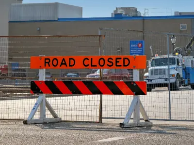 alt="road closed sign"