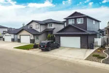 alt="A residential home in Medicine Hat"