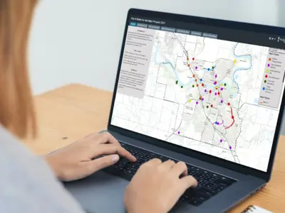 alt="computer screen with map of major projects in medicine hat"