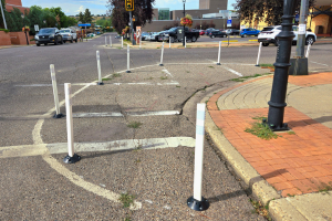 Curb extensions using delineators at the intersection of 3 Street SE and 4 Avenue SE